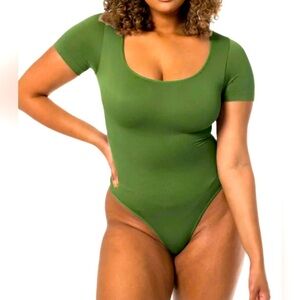 HeyShape Square Neck Thong Bodysuit. Green. XL
